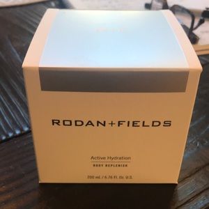 Rodan + Fields Active Hydration body replenish